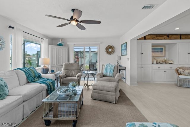 4528 SE 1st PL, Cape Coral, FL 33904