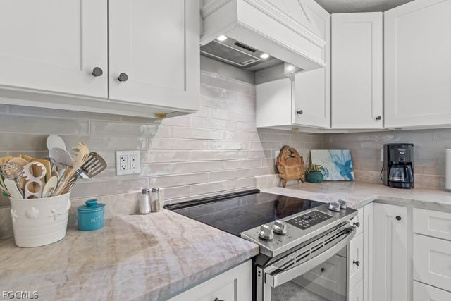 4528 SE 1st PL, Cape Coral, FL 33904