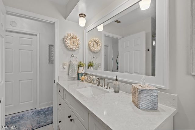 4528 SE 1st PL, Cape Coral, FL 33904