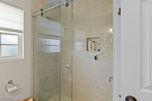 4528 SE 1st PL, Cape Coral, FL 33904