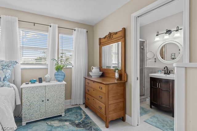 4528 SE 1st PL, Cape Coral, FL 33904