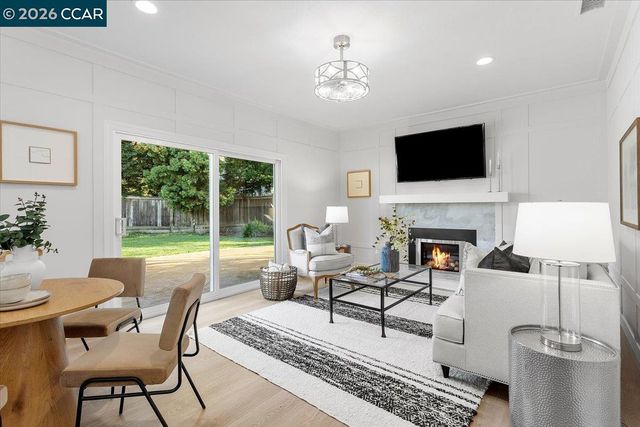 1306 Brookside Dr, Danville, CA 94526