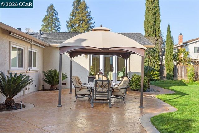 1306 Brookside Dr, Danville, CA 94526