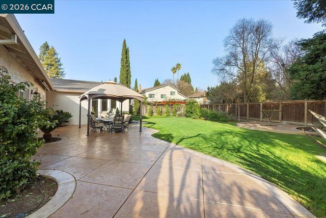 1306 Brookside Dr, Danville, CA 94526