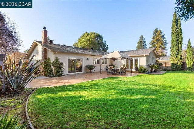 1306 Brookside Dr, Danville, CA 94526