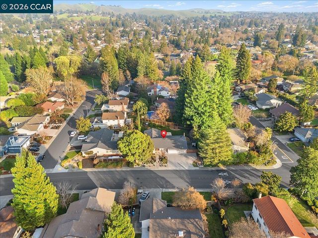 1306 Brookside Dr, Danville, CA 94526