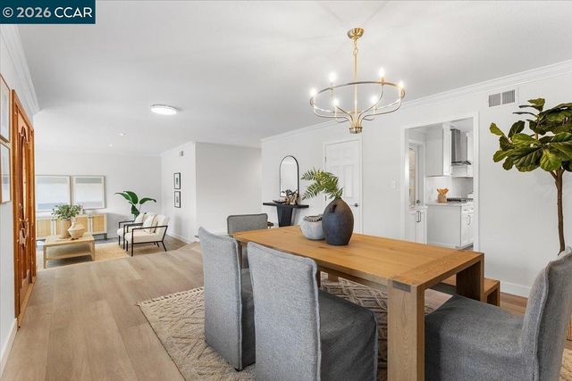 1306 Brookside Dr, Danville, CA 94526