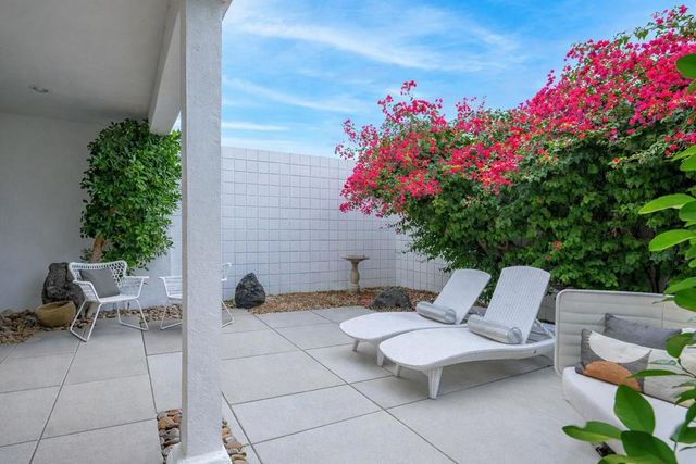 519 Desert Lakes Drive, Palm Springs, CA 92264