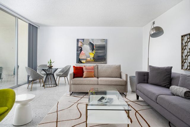 519 Desert Lakes Drive, Palm Springs, CA 92264