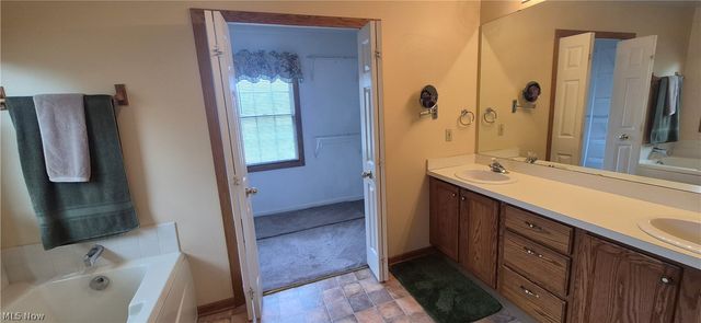 19457 Stony Point Drive, Strongsville, OH 44136