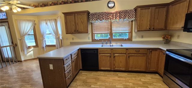 19457 Stony Point Drive, Strongsville, OH 44136