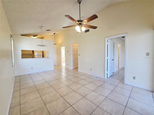6802 STONES THROW CIRCLE N 14206, St Petersburg, FL 33710