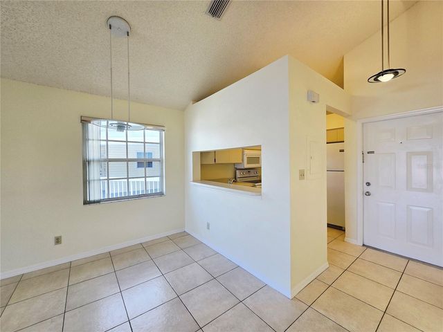 6802 STONES THROW CIRCLE N 14206, St Petersburg, FL 33710
