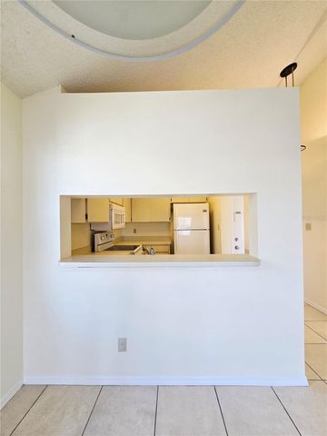 6802 STONES THROW CIRCLE N 14206, St Petersburg, FL 33710