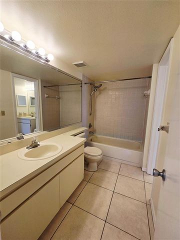 6802 STONES THROW CIRCLE N 14206, St Petersburg, FL 33710