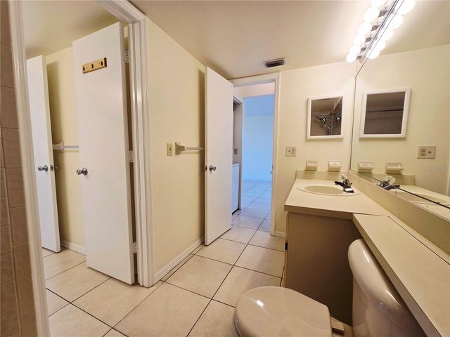 6802 STONES THROW CIRCLE N 14206, St Petersburg, FL 33710