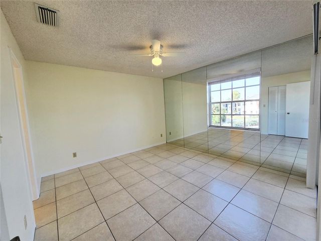 6802 STONES THROW CIRCLE N 14206, St Petersburg, FL 33710