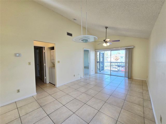 6802 STONES THROW CIRCLE N 14206, St Petersburg, FL 33710
