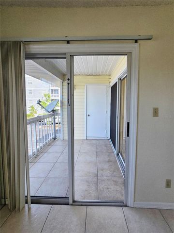 6802 STONES THROW CIRCLE N 14206, St Petersburg, FL 33710