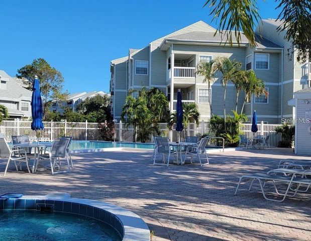 6802 STONES THROW CIRCLE N 14206, St Petersburg, FL 33710