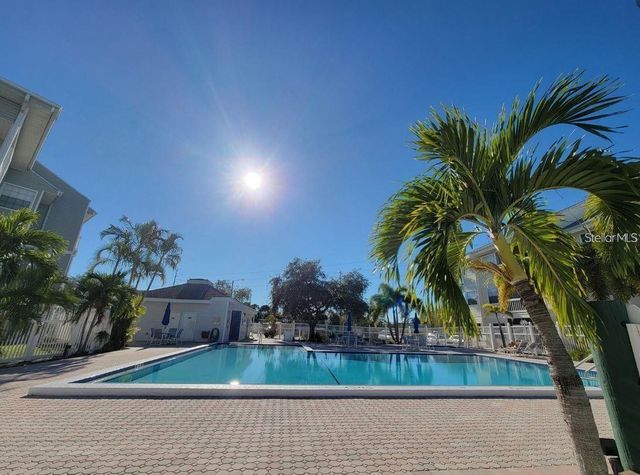 6802 STONES THROW CIRCLE N 14206, St Petersburg, FL 33710