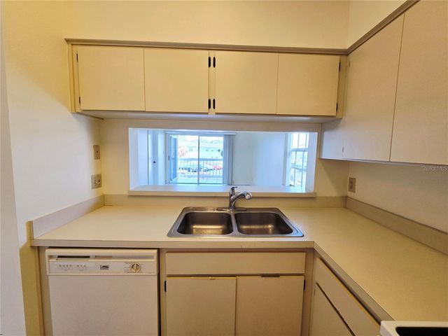 6802 STONES THROW CIRCLE N 14206, St Petersburg, FL 33710