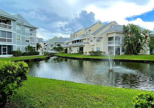 6802 STONES THROW CIRCLE N 14206, St Petersburg, FL 33710