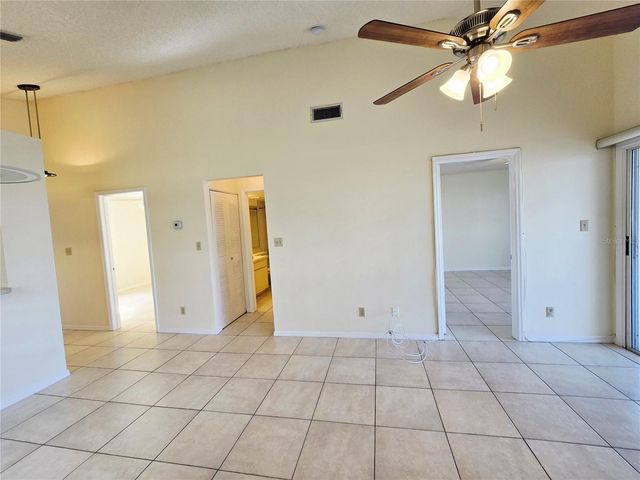 6802 STONES THROW CIRCLE N 14206, St Petersburg, FL 33710