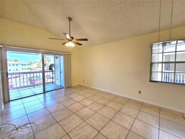 6802 STONES THROW CIRCLE N 14206, St Petersburg, FL 33710