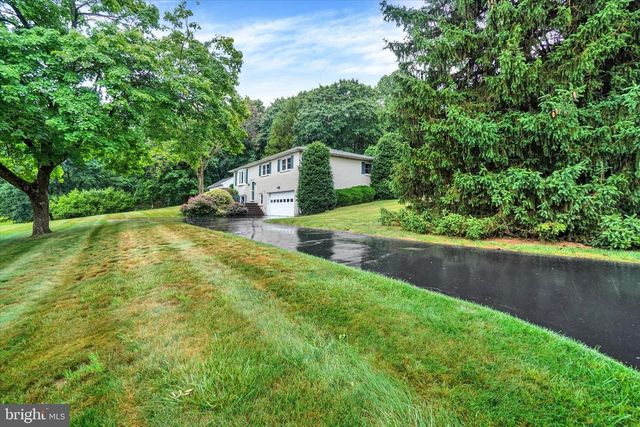 1598 DRUCK VALLEY ROAD, York, PA 17406