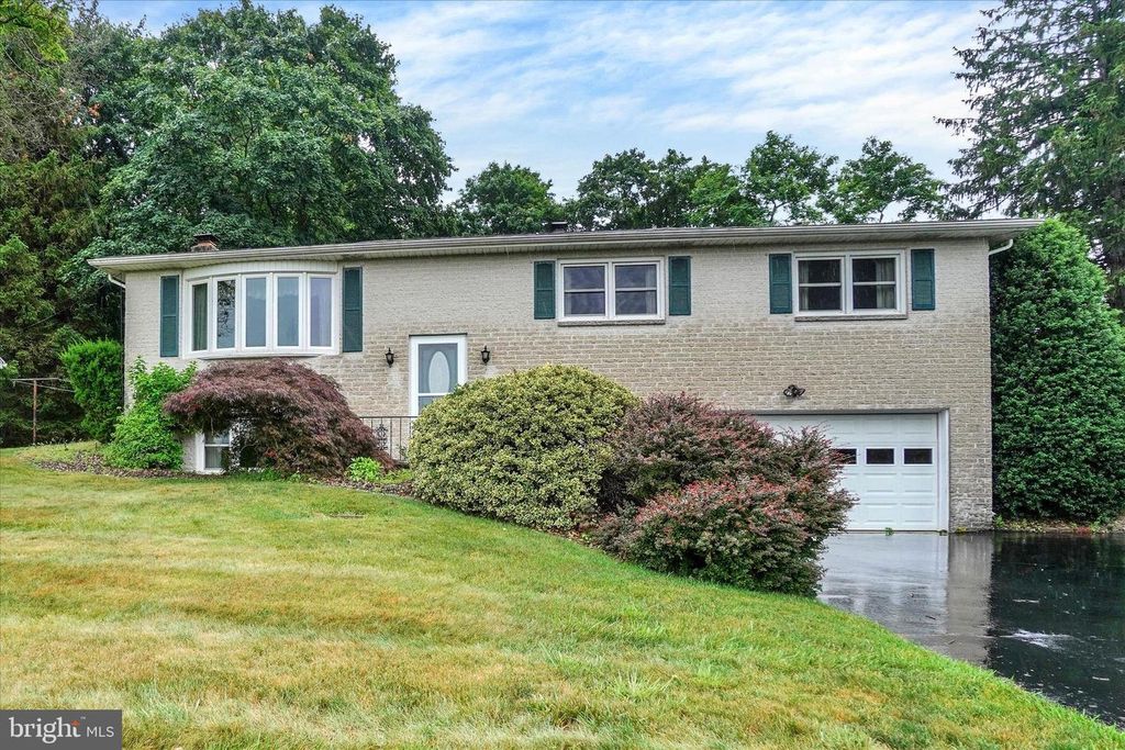 1598 DRUCK VALLEY ROAD, York, PA 17406