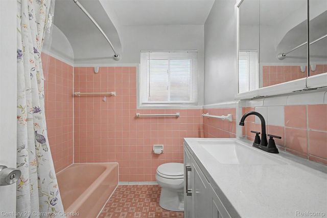 4205 Katherine Street, Dearborn Heights, MI 48125