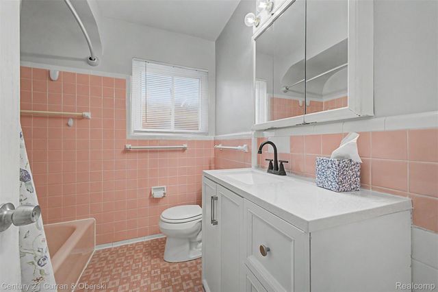 4205 Katherine Street, Dearborn Heights, MI 48125