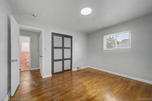 4205 Katherine Street, Dearborn Heights, MI 48125
