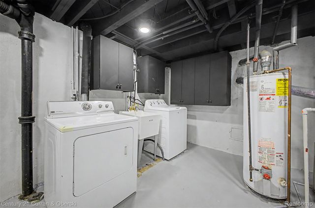 4205 Katherine Street, Dearborn Heights, MI 48125