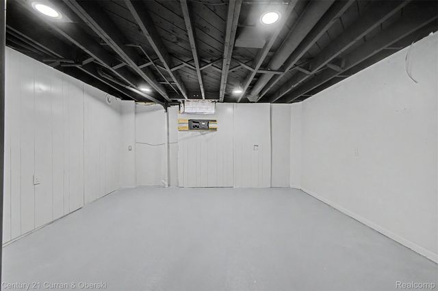 4205 Katherine Street, Dearborn Heights, MI 48125