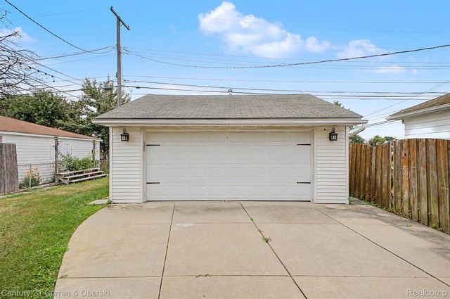 4205 Katherine Street, Dearborn Heights, MI 48125