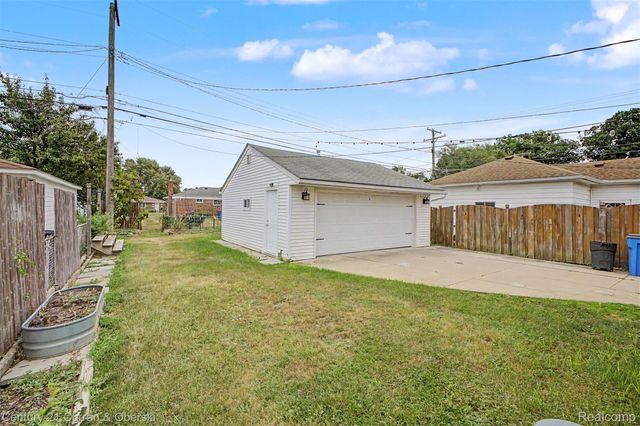 4205 Katherine Street, Dearborn Heights, MI 48125