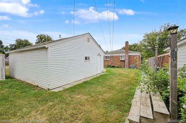 4205 Katherine Street, Dearborn Heights, MI 48125
