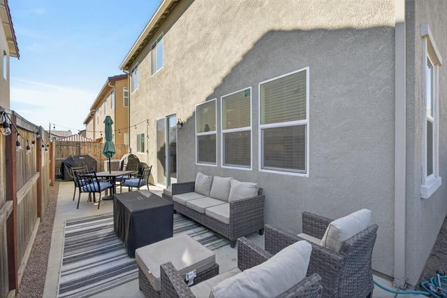 5358 Admiral Bend Way, Sacramento, CA 95835