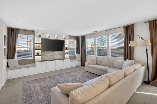 5358 Admiral Bend Way, Sacramento, CA 95835