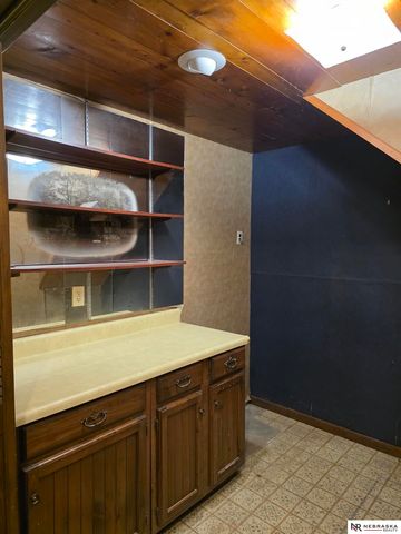 8612 S 38th Avenue, Bellevue, NE 68147