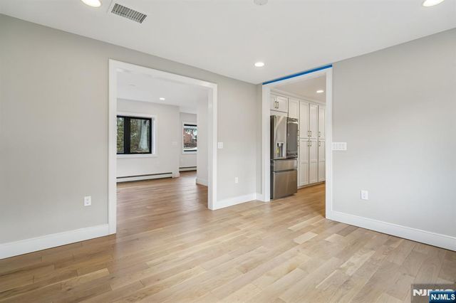 292 Magnolia Avenue, Cresskill, NJ 07626