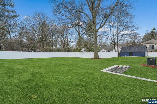 292 Magnolia Avenue, Cresskill, NJ 07626