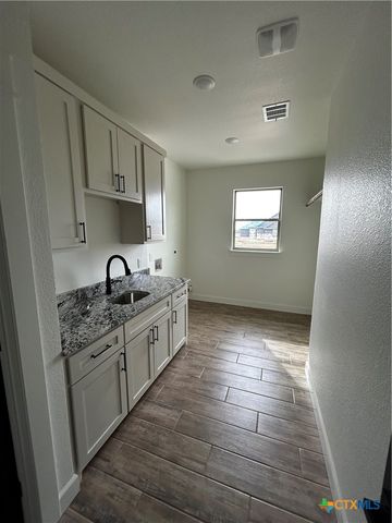 11067 Eagle Walk Boulevard, Salado, TX 76571