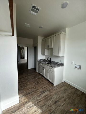 11067 Eagle Walk Boulevard, Salado, TX 76571