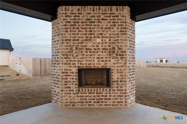 11067 Eagle Walk Boulevard, Salado, TX 76571