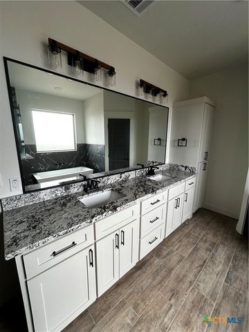 11067 Eagle Walk Boulevard, Salado, TX 76571