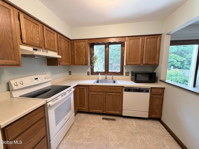 54 Velina Drive, Guilderland, NY 12203