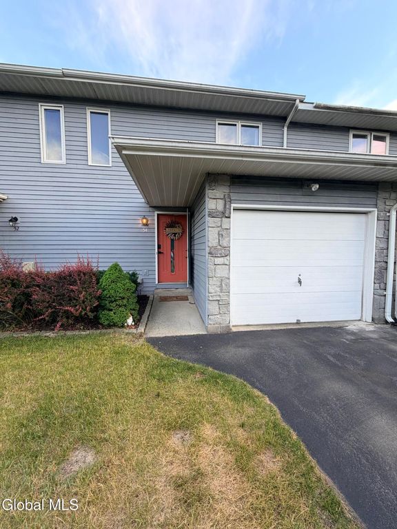 54 Velina Drive, Guilderland, NY 12203
